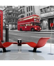 Fototapetai - Raudonas autobusas ir telefono būdelė Londone